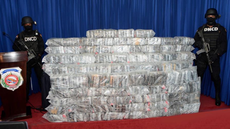 La DNCD decomisa 626 paquetes de drogas en lancha rápida 