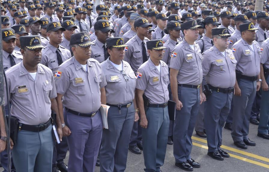 Retirarían 29 generales en 24 meses y otros puntos de controversia en la Ley Orgánica de la Policía Nacional