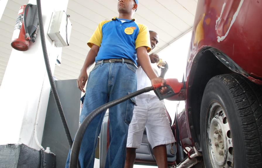 Precios de los combustibles bajan entre RD$0.80 y RD$2.50, exceptuando Gas Natural