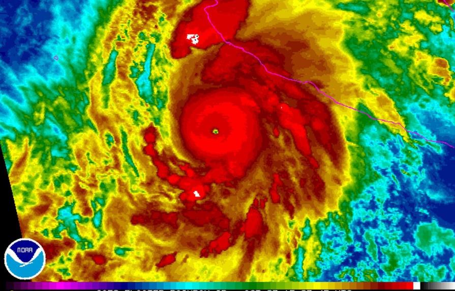 Patricia es el huracán “más poderoso” registrado “en la historia del planeta”