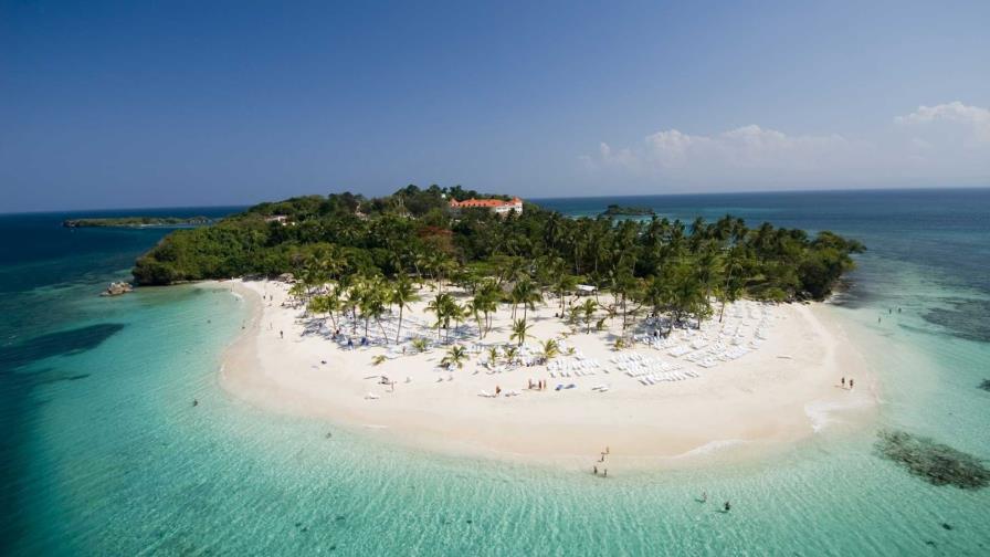 La lucha contra las algas en República Dominicana