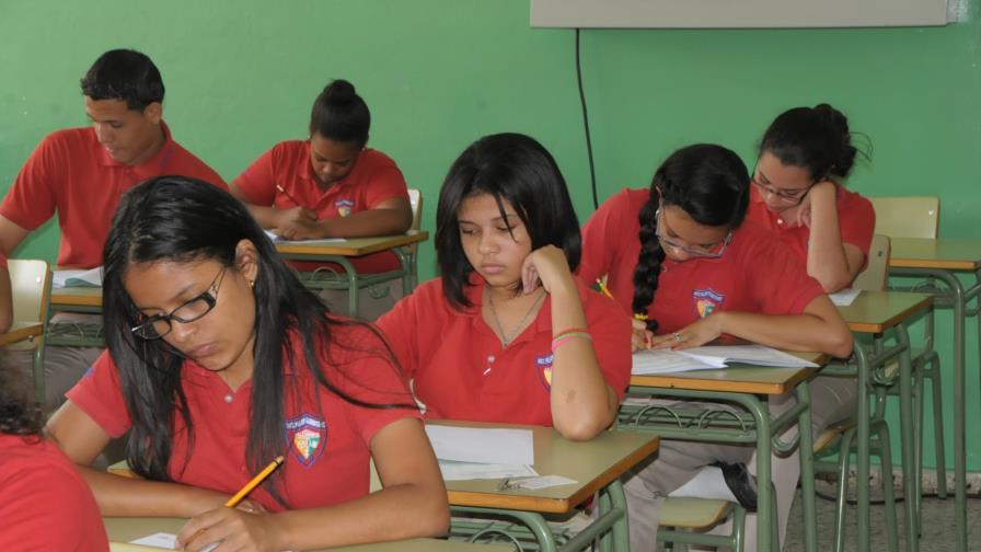 Ministerio de Educación convoca a terceras Pruebas Nacionales del nivel medio