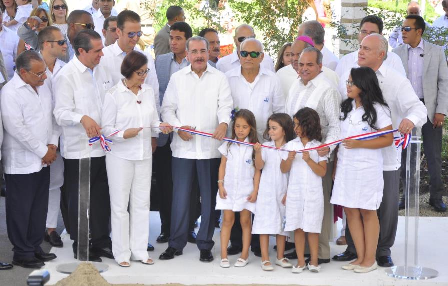 Presidente Medina inaugura obras en Puerto Plata