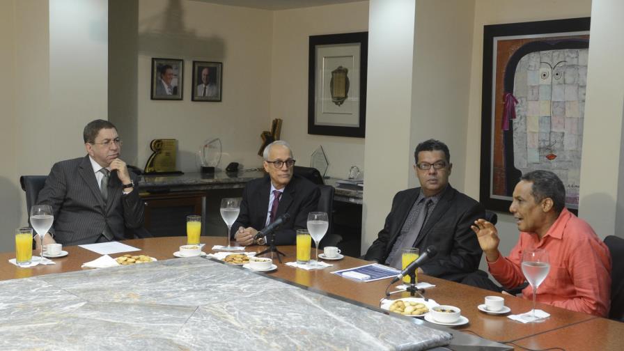 “Miembras no es necesario; nosotras    y nosotros es una aberración”