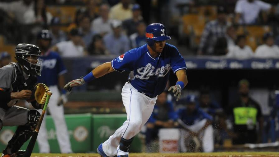  Marco Hernández ajustado en el plato y usando todo el terreno