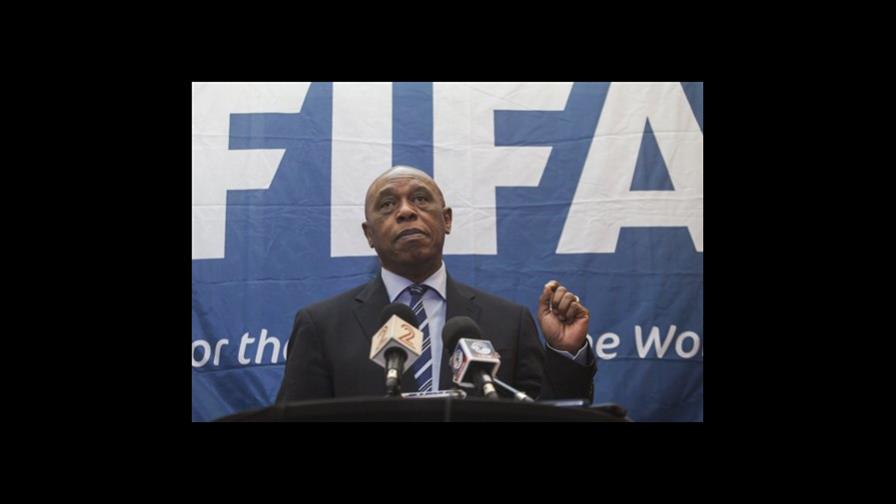 Sudafricano Tokyo Sexwale aspirará a presidencia de FIFA