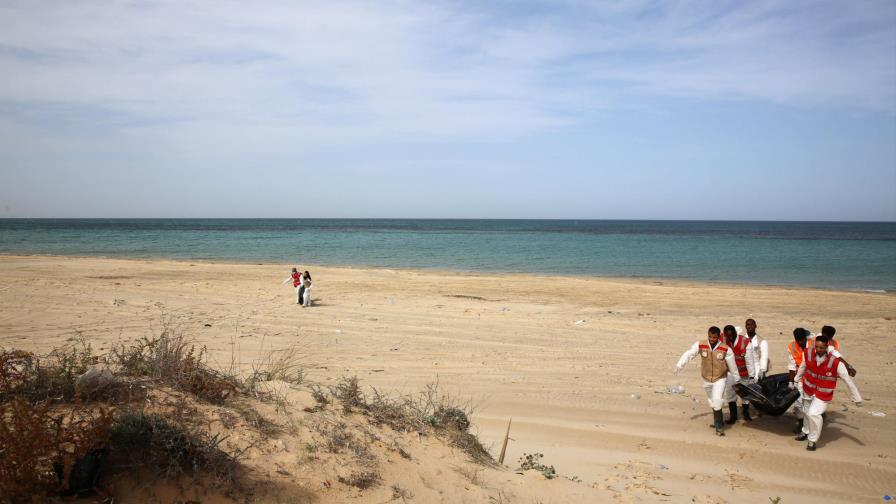 Descubren 40 cadáveres flotando en las costas de Libia 