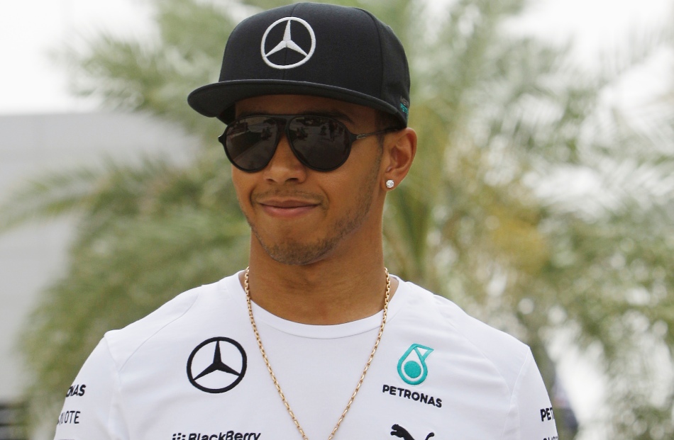  Lewis Hamilton selló su tercer título mundial en la Fórmula 1, uniéndose a leyendas como el escocés Jackie Stewart y el brasileño Ayrton Senna como los únicos con 30 años en conseguir esa hazaña.