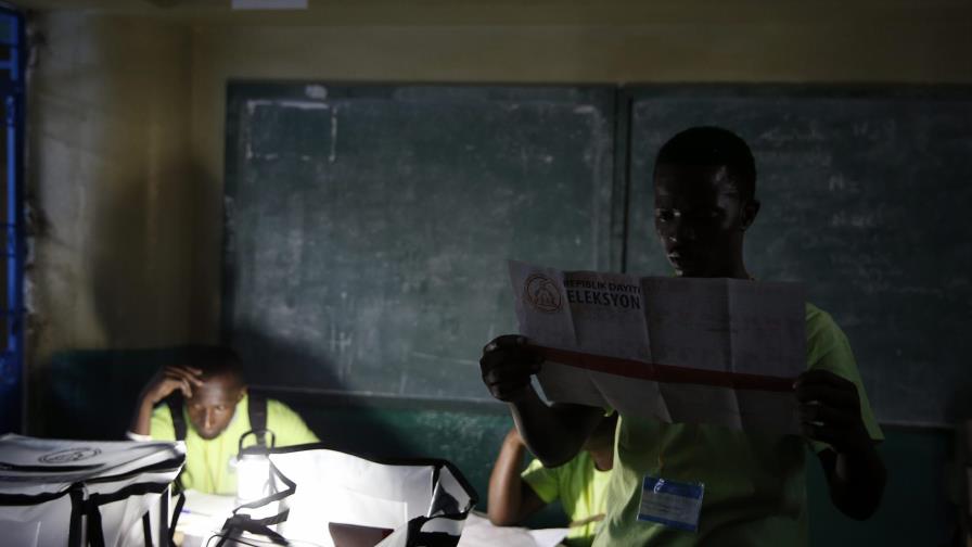 Autoridades haitianas y observadores, satisfechos con desarrollo de elecciones