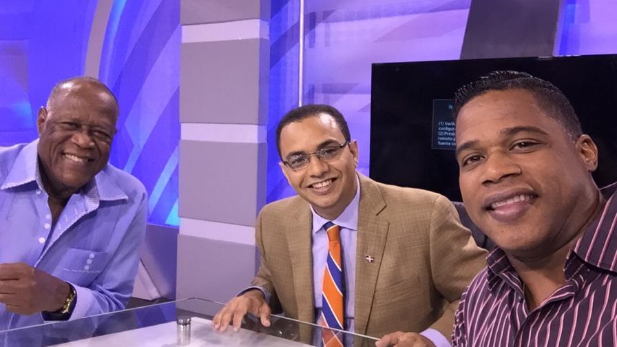 Johnny pide nombre para música urbana