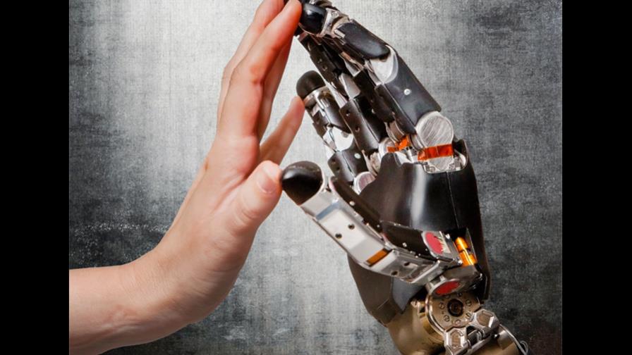 Un paso adelante en las prótesis humanas que “recrean” el tacto