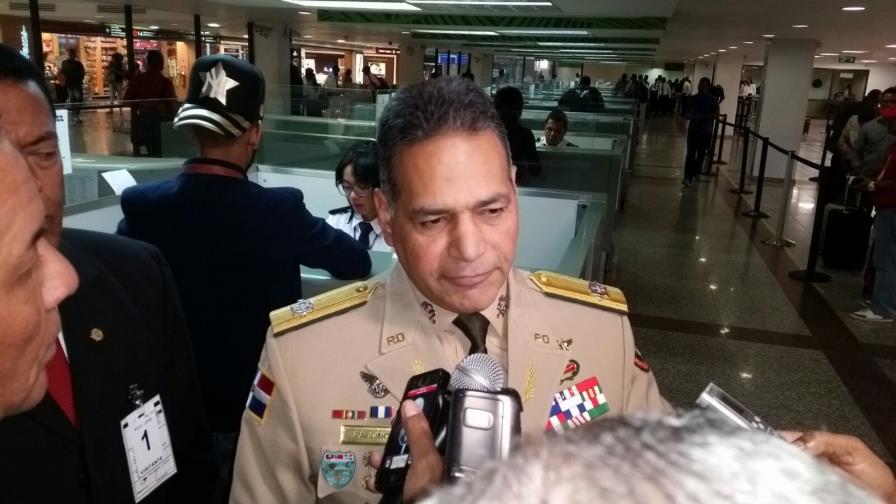 Migración dice investiga escape de los pilotos franceses