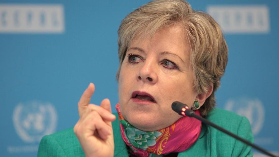 El desempleo en América Latina subirá al 6,6 % en 2015, según la Cepal y la OIT El desempleo en América Latina subirá al 6,6 % en 2015, según la Cepal y la OIT