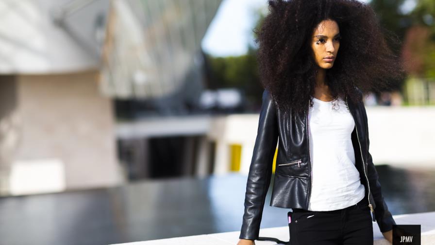 Joven modelo dominicana Luisana González firmada en exclusiva para todo el mundo por Louis Vuitton