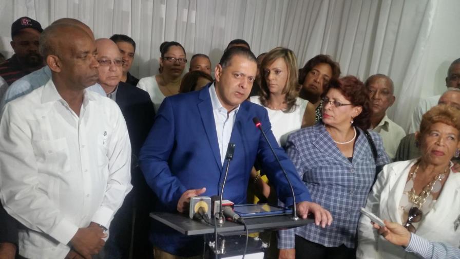 Renuncian dirigentes del PRM en la región nordeste 