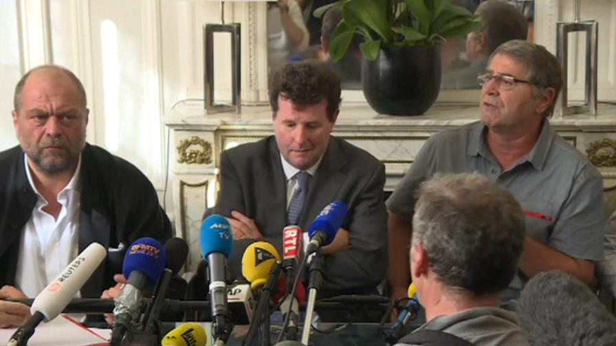 Pilotos franceses habrían escapado por barco; operación fue dirigida desde París Pilotos franceses habrían escapado por barco; operación fue dirigida desde París