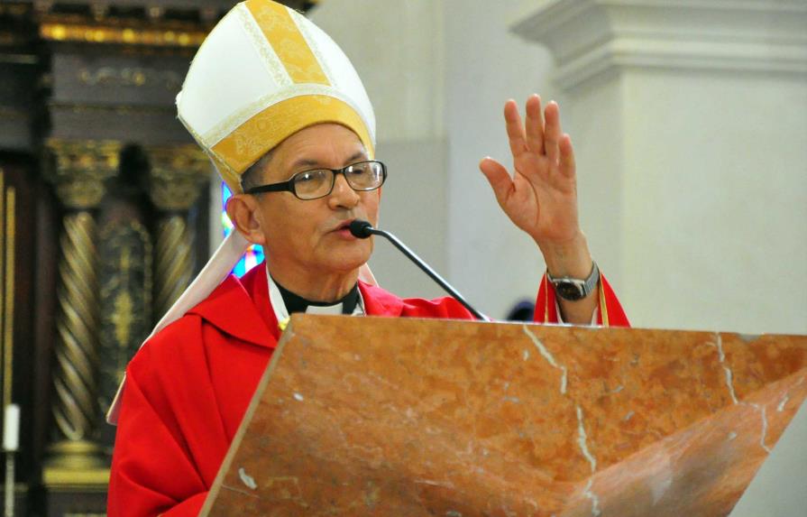 Arzobispo auxiliar Valentín Reynoso dice fuga pilotos es parte de la corrupción 