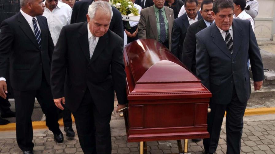 Sepultaron a Radhamés Gómez Pepín en cementerio 30 de Marzo de Santiago