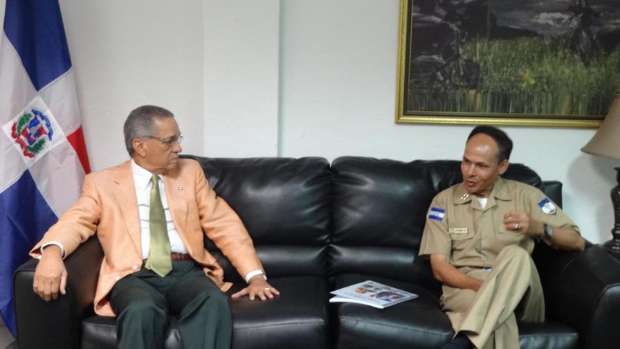 Militar hondureño expresa interés en colaborar con homenaje a Máximo Gómez