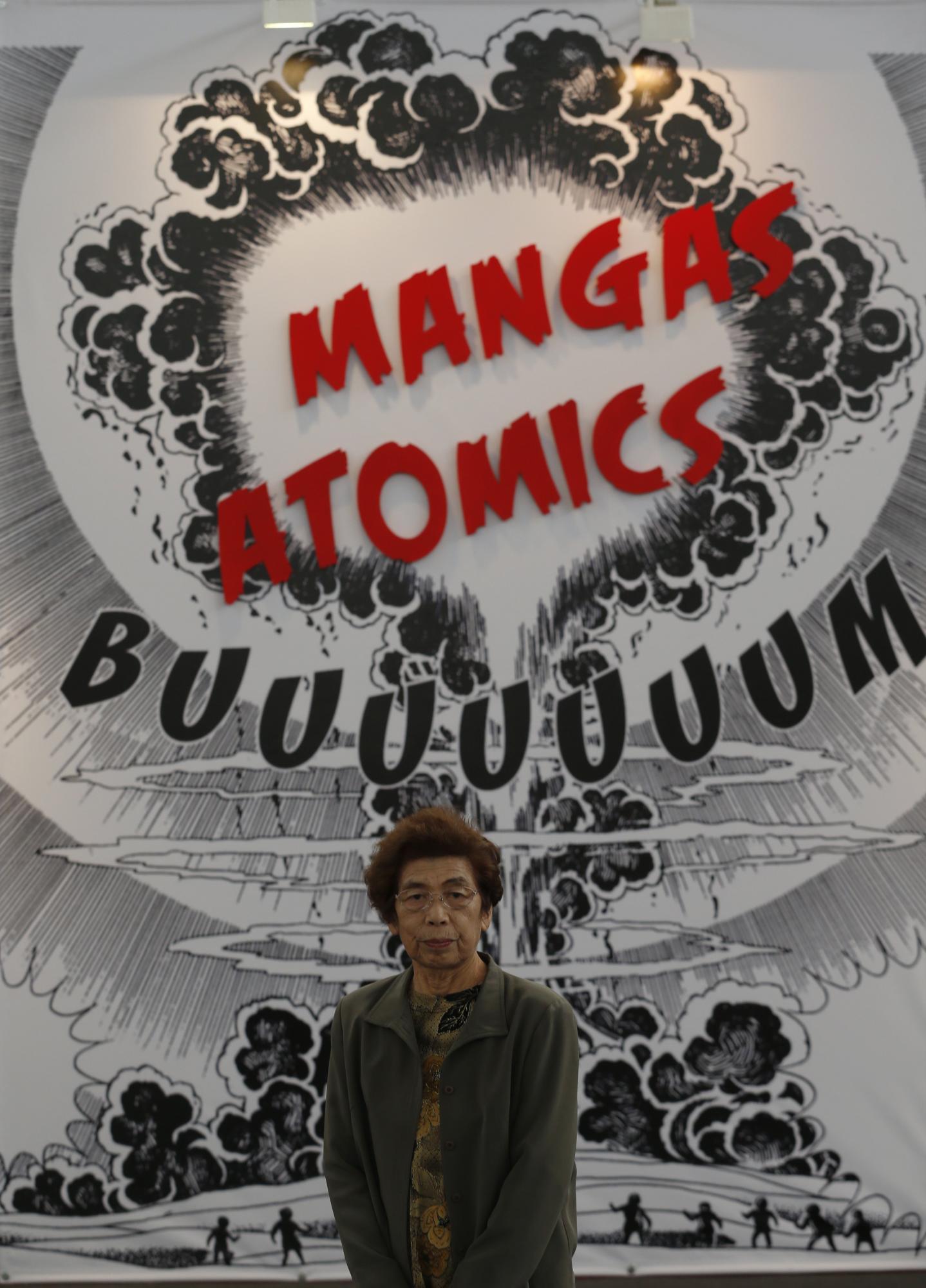 La superviviente de Hiroshima Sadae Kasaoka, en la inauguración hoy de la XXI edición del Salón del Manga de Barcelona, que dedica la exposición “Mangas Nucleares” a los bombardeos de Hiroshima y Nagasaki y que ha abierto sus puertas con las entradas agotadas para el fin de semana. 