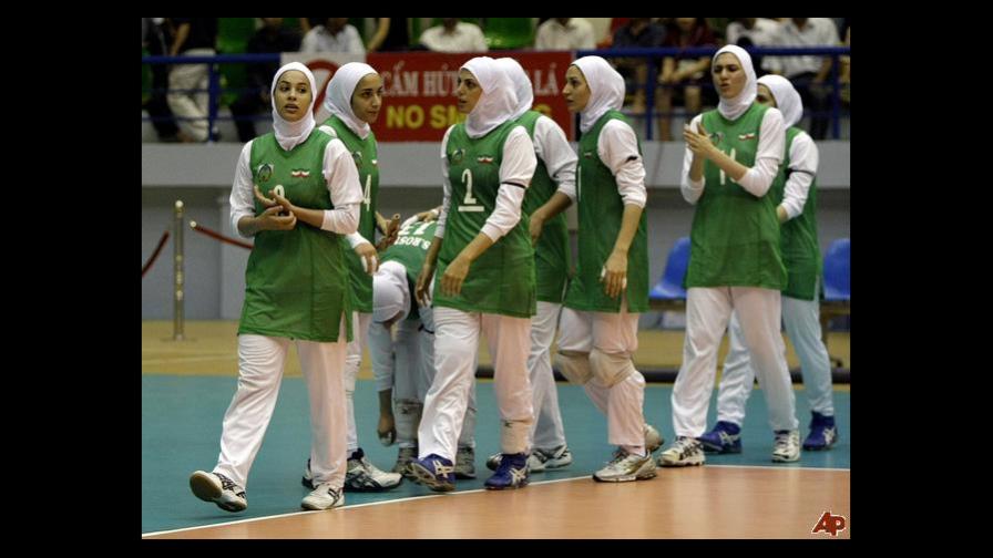 Human Rights Watch denuncia la prohibición de que mujeres asistan a partidos de voleibol en Irán
