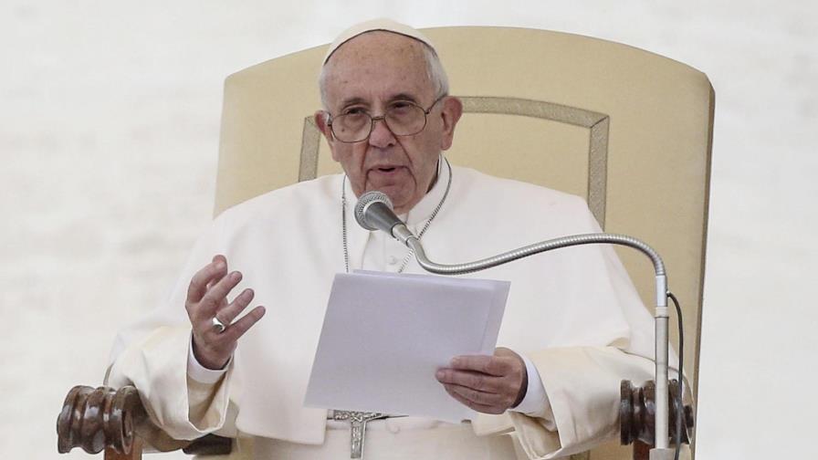 El papa dice que Monseñor Romero fue calumniado también por los obispos 