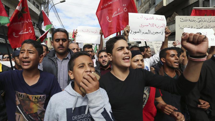 Bebé palestino de ocho meses muerto por inhalación de gas lacrimógeno israelí 