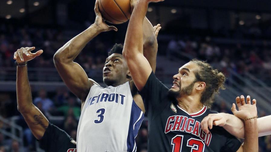 Los Pistons mejoran a 3-0 con triunfo sobre los Bulls en alargue 