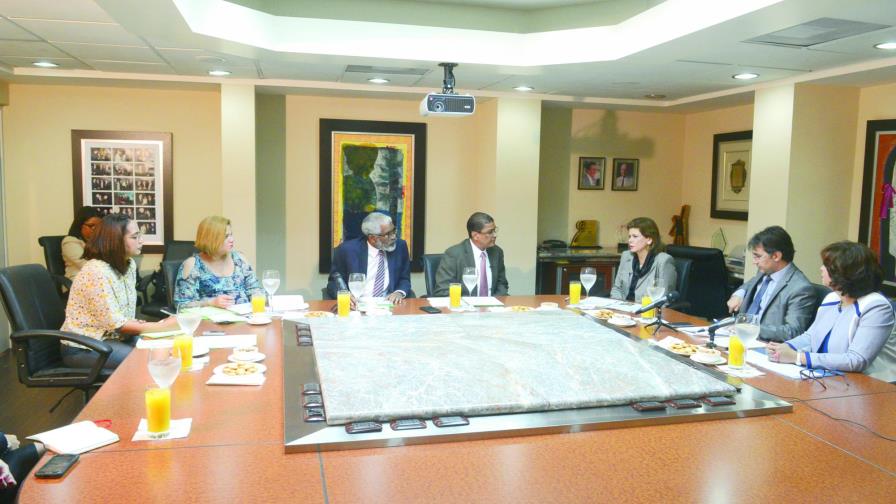 Ejecutivos de Educa dicen que hay esperanza de cambios en educación Ejecutivos de Educa dicen que hay esperanza de cambios en educación