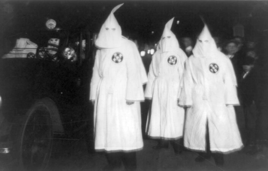 Anonymous desvela la identidad de supuestos miembros del Ku Klux Klan