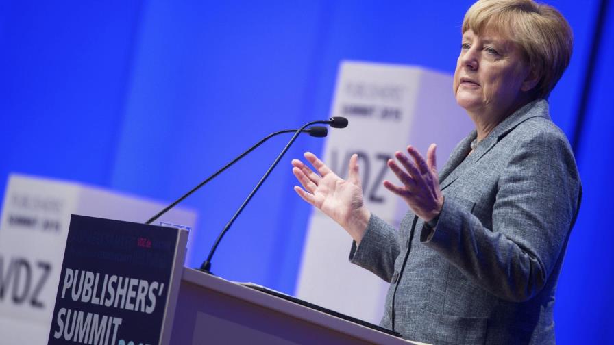 Merkel insiste en que habrá que cambiar el sistema europeo de asilo Merkel insiste en que habrá que cambiar el sistema europeo de asilo