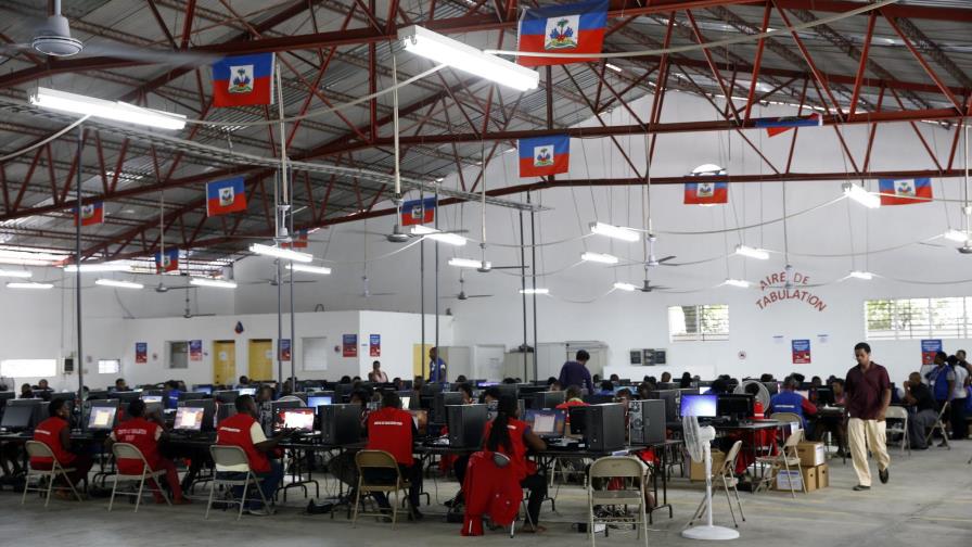 Se esperan hoy primeros resultados elecciones haitianas