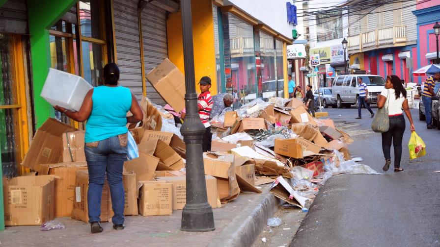 Concejal pide a Salud y Medio Ambiente intervenir a Santiago por acumulación de basura