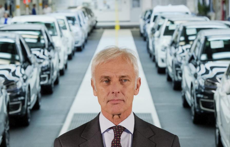Volkswagen confiesa más mentiras y se desploma en bolsa
