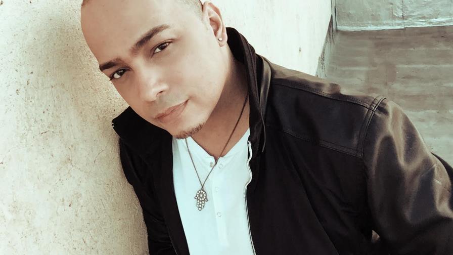 Cherito, ausente estos años por su madre enferma, que lo necesitaba