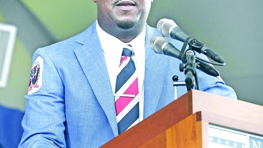 Retienen mercancías de Pedro Martínez en el aeropuerto de Las Américas