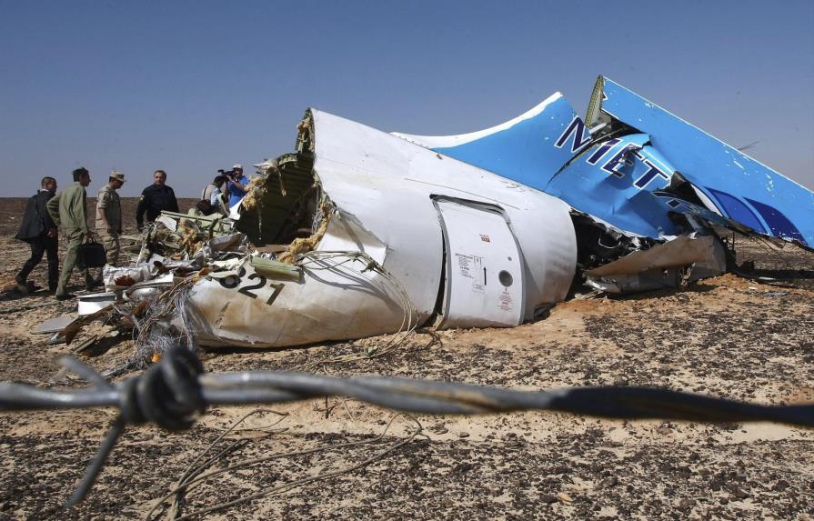 Funcionarios: Bomba podría haber derribado avión ruso 