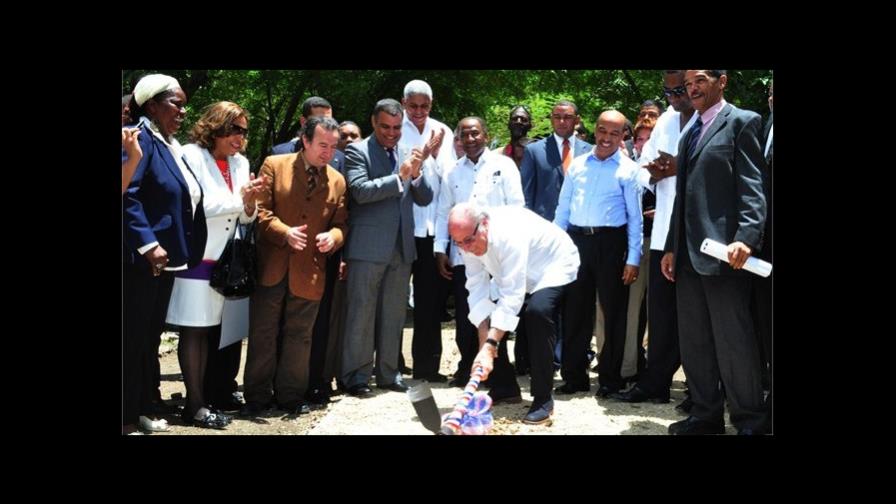 Dirigente del fútbol cuestiona que el país no tenga estadios para partidos internacionales