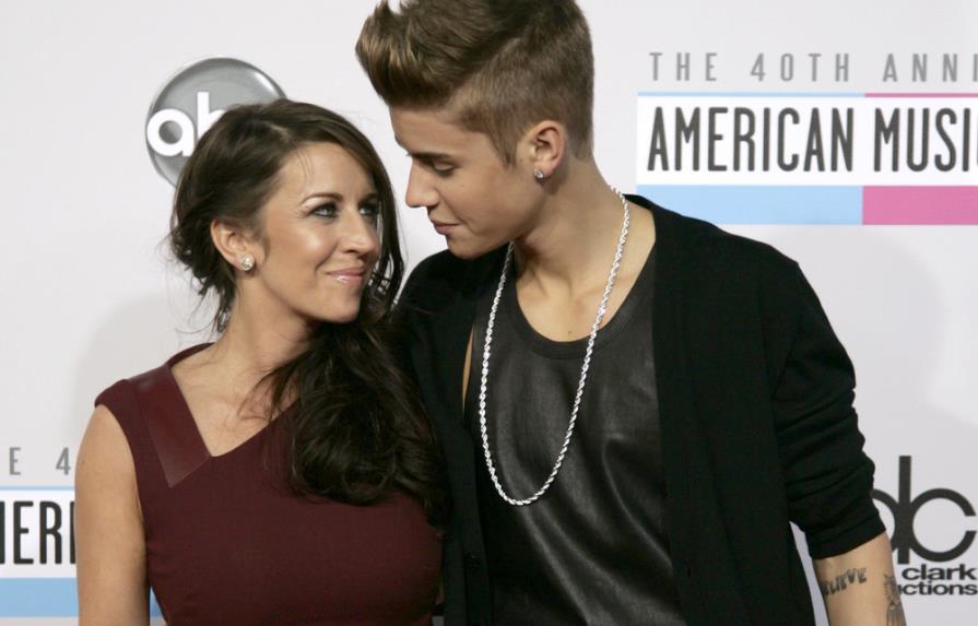 Justin Bieber  y su madre casi no se hablan 