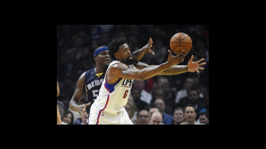 Clippers remontan ante Grizzlies gracias a puntos de Redick
