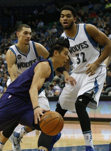 Towns logra su quinto doble-doble en siete encuentros