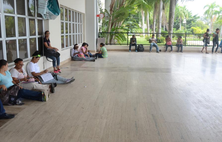 Autoridades de la Universidad Autónoma de Santo Domingo no logran profesores desistan de reclamos