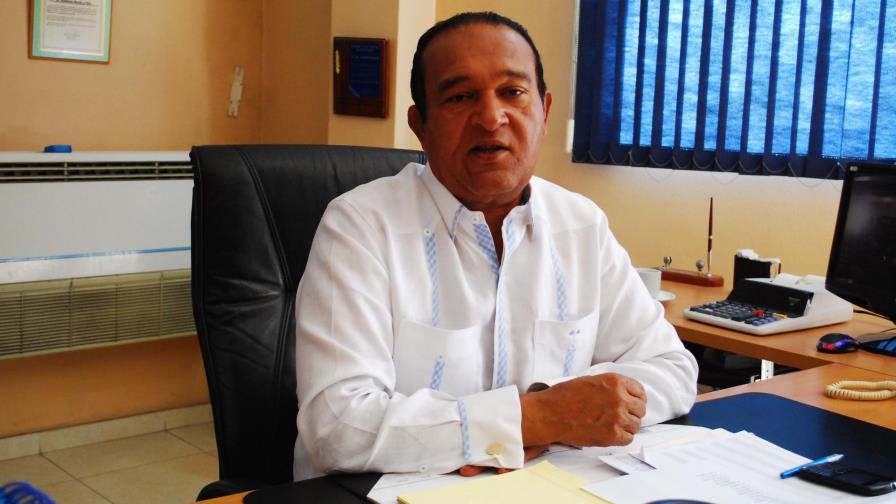 Los choferes del sector turístico la emprenderán contra Uber desde el lunes