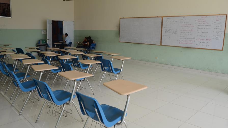 Profesores de la UASD deciden volver a clases Profesores de la UASD deciden volver a clases