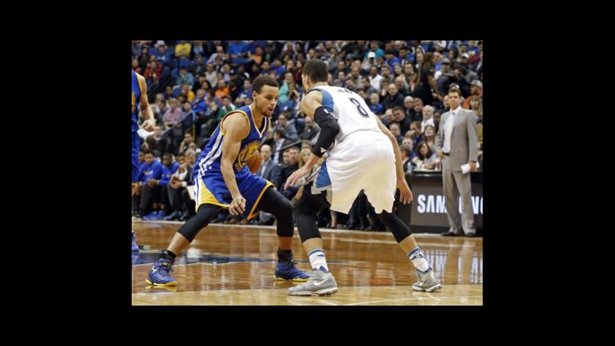 El sexto doble-doble de Towns no paró a Curry y Golden State