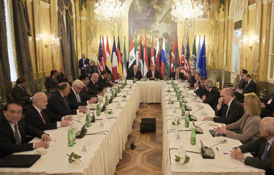 Se inicia reunión internacional sobre Siria tras los atentados de París