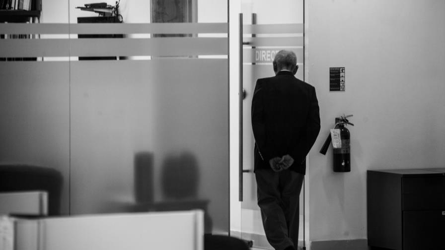 “La corrupción, que tanto denunciamos los periodistas, está también en gran medida incrustada en el oficio”