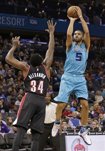 Hornets derrotan a Blazers; Luis Montero no vio acción 