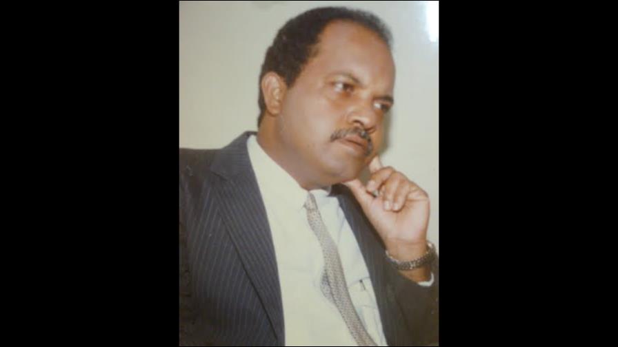 El Juez Efraín Silva Mercedes dice se usó el poder para destituirlo del cargo 