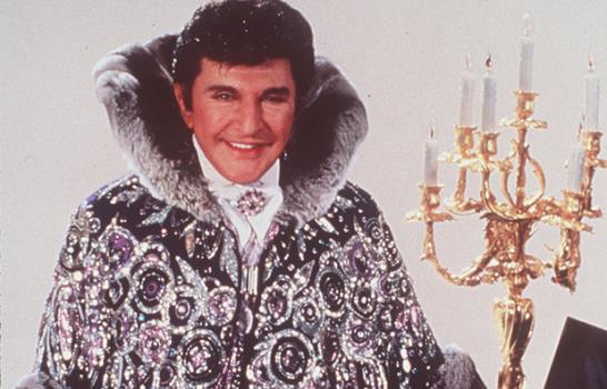 Charlie Sheen, la más reciente de una densa lista de celebridades VIH positivo